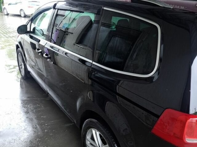 Чорний Фольксваген Шаран, об'ємом двигуна 2 л та пробігом 290 тис. км за 10500 $, фото 8 на Automoto.ua