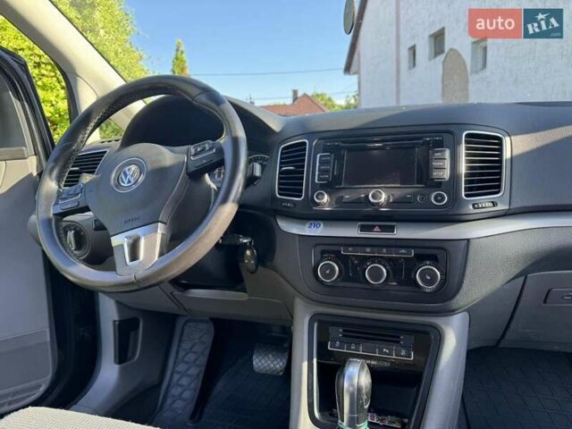 Черный Фольксваген Шаран, объемом двигателя 2 л и пробегом 319 тыс. км за 11500 $, фото 26 на Automoto.ua