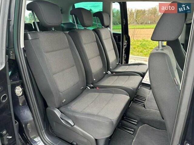 Черный Фольксваген Шаран, объемом двигателя 2 л и пробегом 477 тыс. км за 12300 $, фото 28 на Automoto.ua