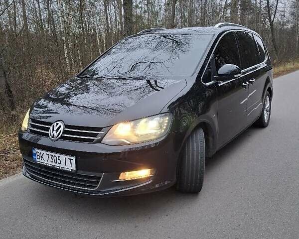 Черный Фольксваген Шаран, объемом двигателя 2 л и пробегом 289 тыс. км за 15000 $, фото 26 на Automoto.ua