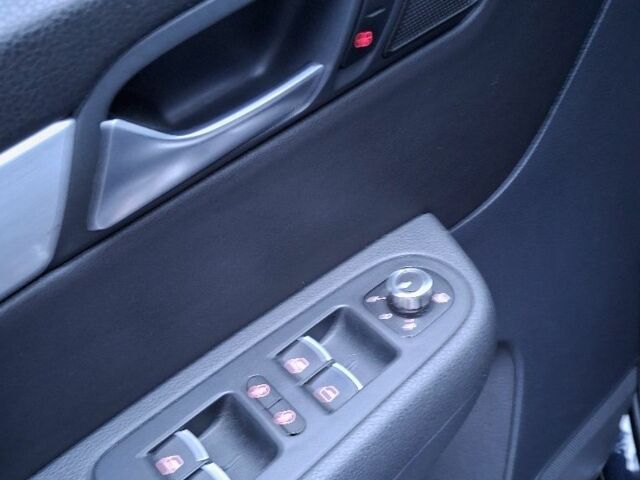 Чорний Фольксваген Шаран, об'ємом двигуна 2 л та пробігом 289 тис. км за 15000 $, фото 8 на Automoto.ua