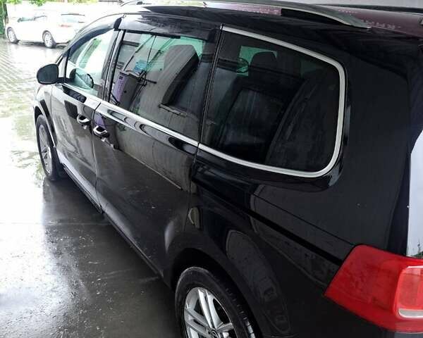 Чорний Фольксваген Шаран, об'ємом двигуна 2 л та пробігом 290 тис. км за 10500 $, фото 19 на Automoto.ua