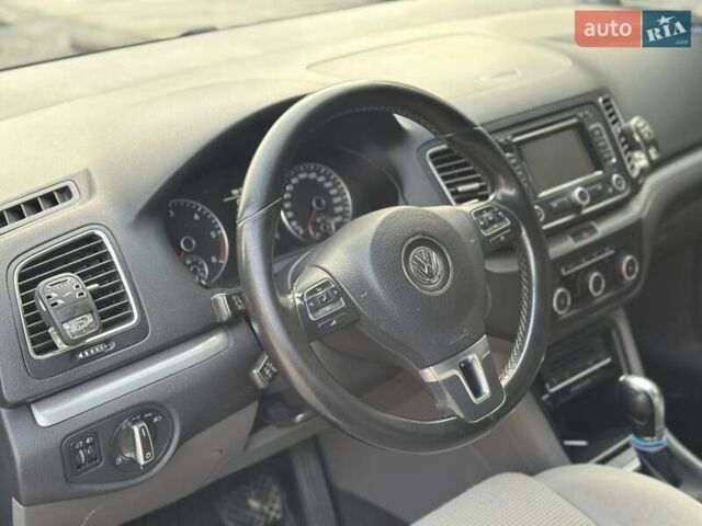 Черный Фольксваген Шаран, объемом двигателя 2 л и пробегом 319 тыс. км за 11500 $, фото 16 на Automoto.ua