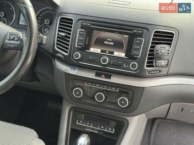 Черный Фольксваген Шаран, объемом двигателя 2 л и пробегом 319 тыс. км за 11500 $, фото 25 на Automoto.ua