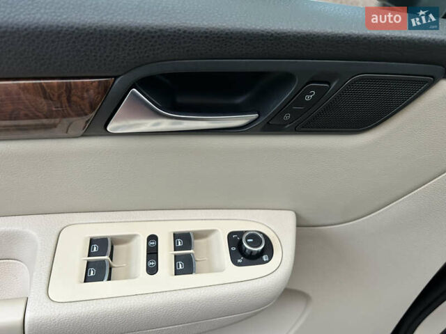 Чорний Фольксваген Шаран, об'ємом двигуна 2 л та пробігом 111 тис. км за 16700 $, фото 40 на Automoto.ua