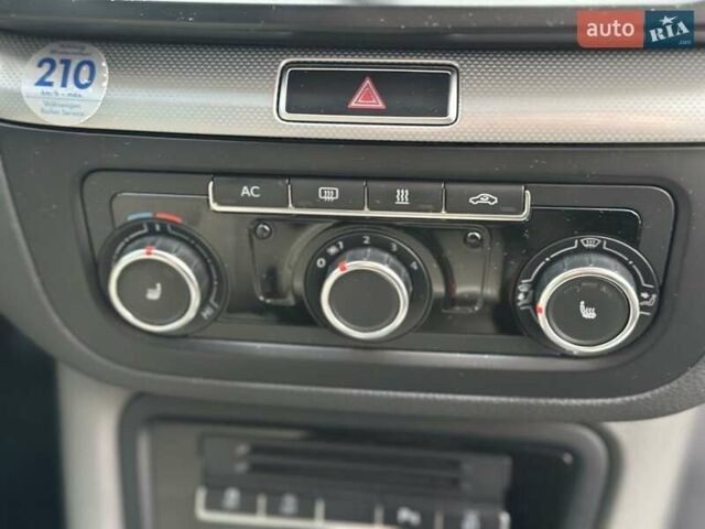 Черный Фольксваген Шаран, объемом двигателя 2 л и пробегом 319 тыс. км за 11500 $, фото 24 на Automoto.ua