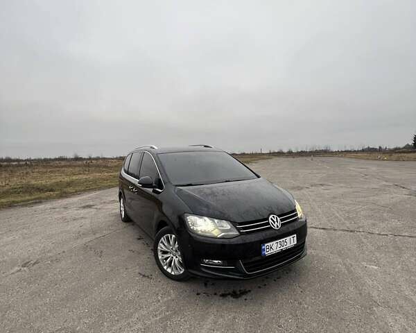 Черный Фольксваген Шаран, объемом двигателя 2 л и пробегом 289 тыс. км за 15000 $, фото 2 на Automoto.ua