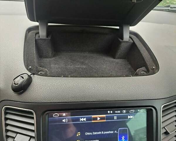 Чорний Фольксваген Шаран, об'ємом двигуна 2 л та пробігом 290 тис. км за 10500 $, фото 13 на Automoto.ua