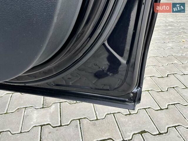 Черный Фольксваген Шаран, объемом двигателя 2 л и пробегом 265 тыс. км за 14500 $, фото 97 на Automoto.ua