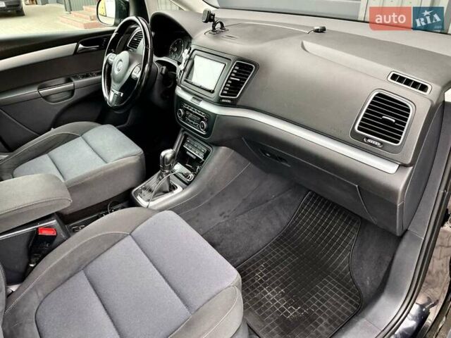 Черный Фольксваген Шаран, объемом двигателя 2 л и пробегом 265 тыс. км за 14500 $, фото 70 на Automoto.ua