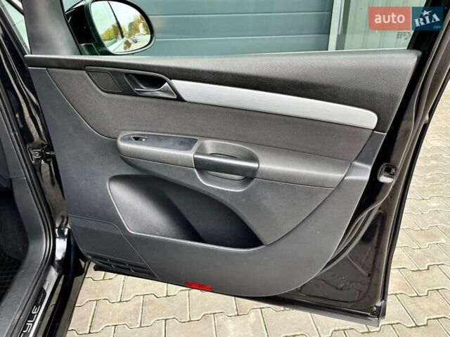 Черный Фольксваген Шаран, объемом двигателя 2 л и пробегом 265 тыс. км за 14500 $, фото 71 на Automoto.ua