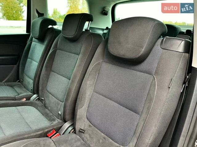 Черный Фольксваген Шаран, объемом двигателя 2 л и пробегом 265 тыс. км за 14500 $, фото 91 на Automoto.ua