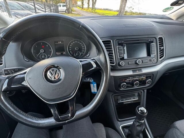 Чорний Фольксваген Шаран, об'ємом двигуна 2 л та пробігом 178 тис. км за 7800 $, фото 15 на Automoto.ua