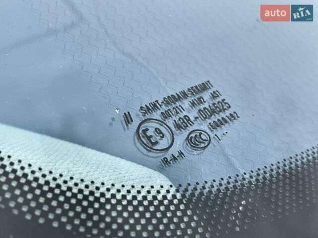 Черный Фольксваген Шаран, объемом двигателя 2 л и пробегом 265 тыс. км за 14500 $, фото 100 на Automoto.ua