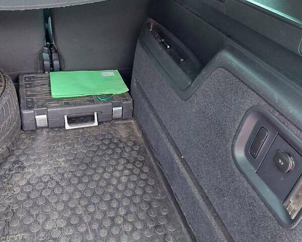 Черный Фольксваген Шаран, объемом двигателя 2 л и пробегом 298 тыс. км за 12000 $, фото 2 на Automoto.ua