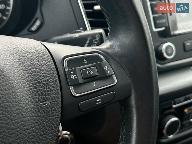 Чорний Фольксваген Шаран, об'ємом двигуна 2 л та пробігом 126 тис. км за 15957 $, фото 49 на Automoto.ua