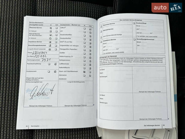 Чорний Фольксваген Шаран, об'ємом двигуна 2 л та пробігом 126 тис. км за 15957 $, фото 66 на Automoto.ua