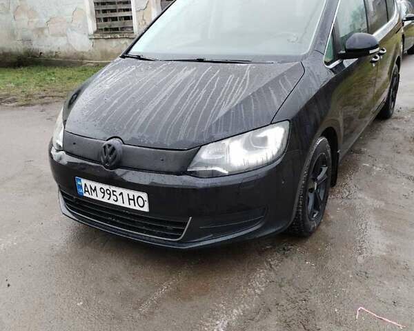 Черный Фольксваген Шаран, объемом двигателя 1.97 л и пробегом 288 тыс. км за 13800 $, фото 1 на Automoto.ua