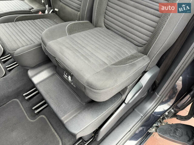 Чорний Фольксваген Шаран, об'ємом двигуна 2 л та пробігом 250 тис. км за 15900 $, фото 39 на Automoto.ua