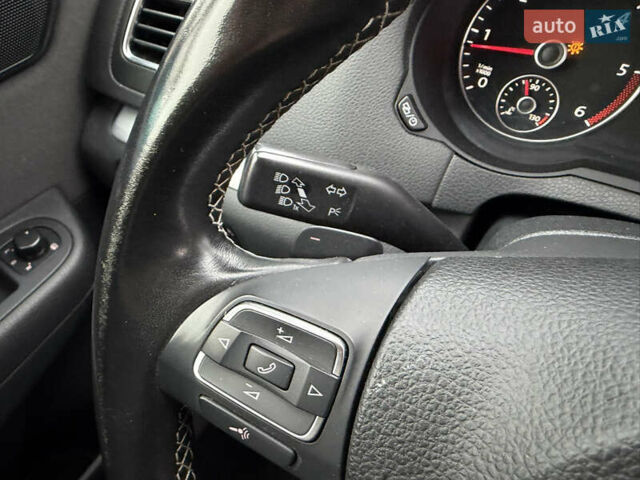 Чорний Фольксваген Шаран, об'ємом двигуна 2 л та пробігом 250 тис. км за 15900 $, фото 96 на Automoto.ua