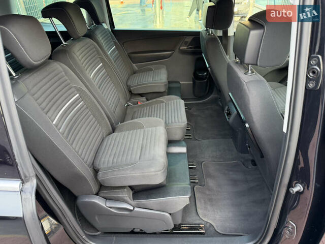 Чорний Фольксваген Шаран, об'ємом двигуна 2 л та пробігом 250 тис. км за 15900 $, фото 70 на Automoto.ua