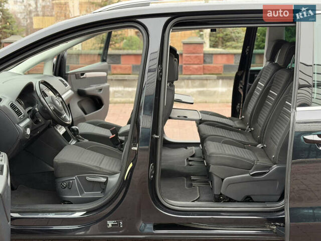 Чорний Фольксваген Шаран, об'ємом двигуна 2 л та пробігом 250 тис. км за 15900 $, фото 34 на Automoto.ua