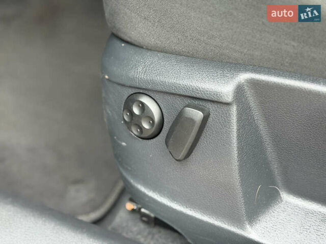 Чорний Фольксваген Шаран, об'ємом двигуна 2 л та пробігом 250 тис. км за 15900 $, фото 35 на Automoto.ua