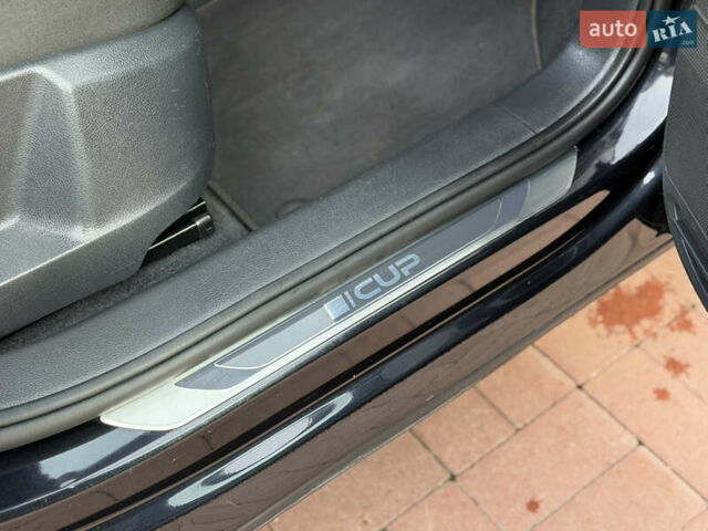 Чорний Фольксваген Шаран, об'ємом двигуна 2 л та пробігом 250 тис. км за 15900 $, фото 21 на Automoto.ua