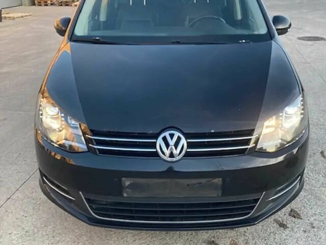 Черный Фольксваген Шаран, объемом двигателя 2 л и пробегом 83 тыс. км за 5900 $, фото 1 на Automoto.ua