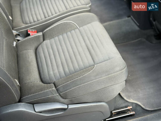 Чорний Фольксваген Шаран, об'ємом двигуна 2 л та пробігом 250 тис. км за 15900 $, фото 25 на Automoto.ua