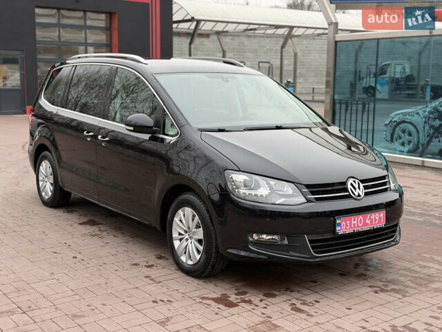 Чорний Фольксваген Шаран, об'ємом двигуна 2 л та пробігом 250 тис. км за 15900 $, фото 1 на Automoto.ua