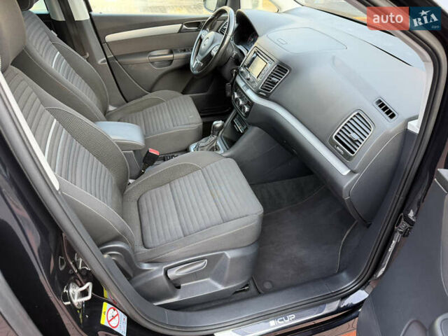 Чорний Фольксваген Шаран, об'ємом двигуна 2 л та пробігом 250 тис. км за 15900 $, фото 69 на Automoto.ua