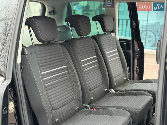 Чорний Фольксваген Шаран, об'ємом двигуна 2 л та пробігом 250 тис. км за 15900 $, фото 27 на Automoto.ua