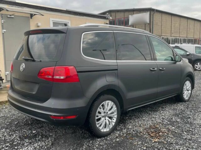 Фольксваген Шаран 2014 в Днепре (Днепропетровске) на Automoto.ua Черный Фольксваген Шаран, объемом двигателя 2 л и пробегом 81 тыс. км за 7800 $, фото 3 на Automoto.ua