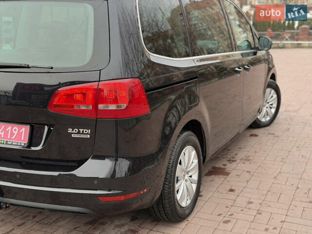 Чорний Фольксваген Шаран, об'ємом двигуна 2 л та пробігом 250 тис. км за 15900 $, фото 69 на Automoto.ua