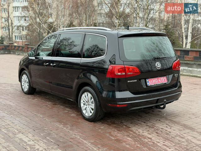 Чорний Фольксваген Шаран, об'ємом двигуна 2 л та пробігом 250 тис. км за 15900 $, фото 2 на Automoto.ua