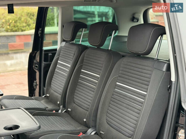 Чорний Фольксваген Шаран, об'ємом двигуна 2 л та пробігом 250 тис. км за 15900 $, фото 32 на Automoto.ua