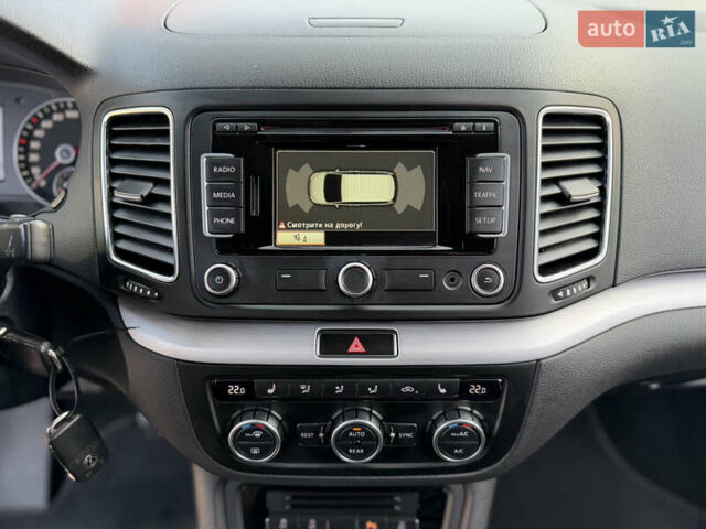 Чорний Фольксваген Шаран, об'ємом двигуна 2 л та пробігом 250 тис. км за 15900 $, фото 44 на Automoto.ua