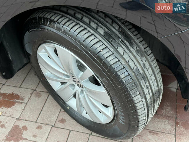 Чорний Фольксваген Шаран, об'ємом двигуна 2 л та пробігом 250 тис. км за 15900 $, фото 54 на Automoto.ua