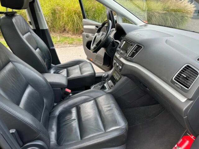 Чорний Фольксваген Шаран, об'ємом двигуна 2 л та пробігом 89 тис. км за 7300 $, фото 6 на Automoto.ua