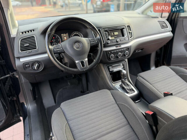 Чорний Фольксваген Шаран, об'ємом двигуна 2 л та пробігом 250 тис. км за 15900 $, фото 32 на Automoto.ua