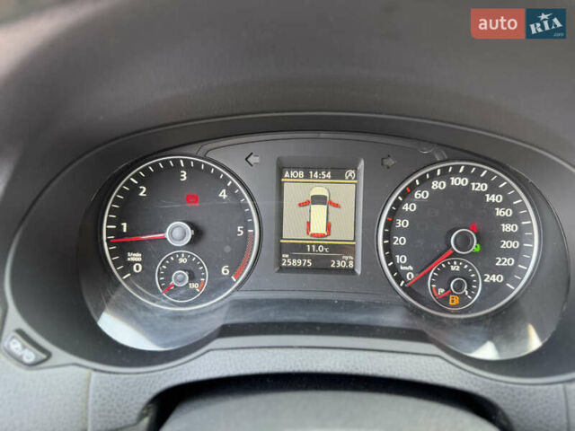 Чорний Фольксваген Шаран, об'ємом двигуна 2 л та пробігом 250 тис. км за 15900 $, фото 48 на Automoto.ua