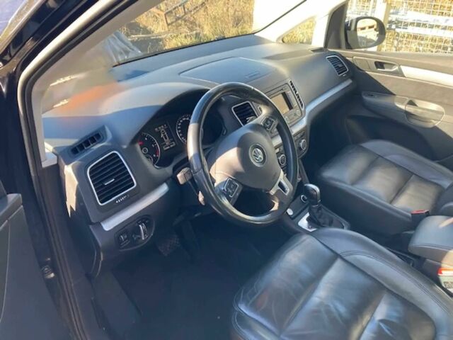 Черный Фольксваген Шаран, объемом двигателя 2 л и пробегом 83 тыс. км за 5900 $, фото 7 на Automoto.ua