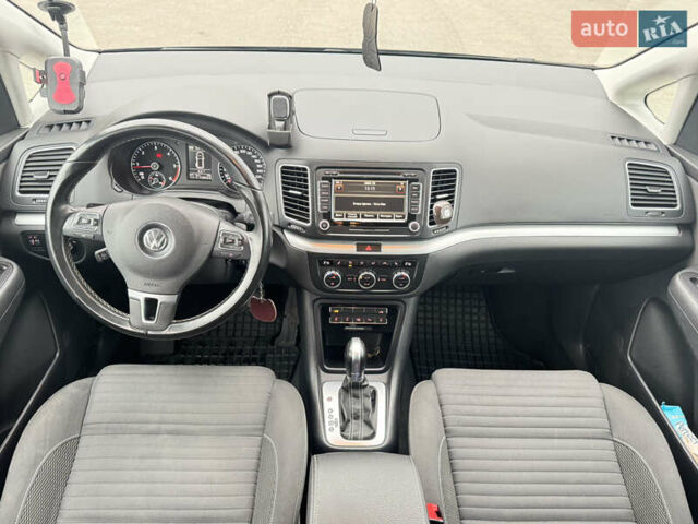 Черный Фольксваген Шаран, объемом двигателя 1.97 л и пробегом 290 тыс. км за 17604 $, фото 28 на Automoto.ua