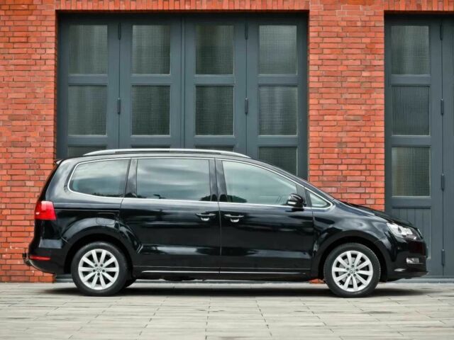 Чорний Фольксваген Шаран, об'ємом двигуна 2 л та пробігом 135 тис. км за 9200 $, фото 5 на Automoto.ua