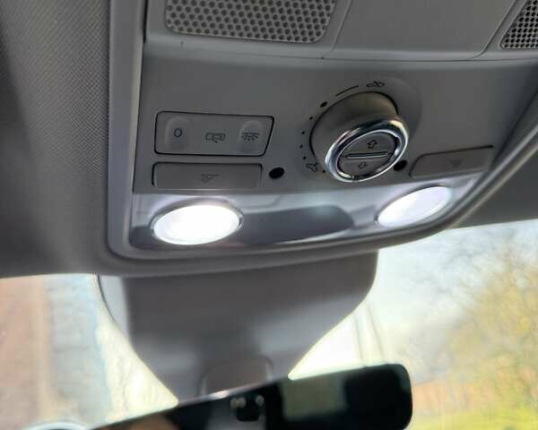 Черный Фольксваген Шаран, объемом двигателя 1.97 л и пробегом 432 тыс. км за 18300 $, фото 12 на Automoto.ua