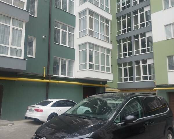 Черный Фольксваген Шаран, объемом двигателя 1.97 л и пробегом 315 тыс. км за 16000 $, фото 3 на Automoto.ua