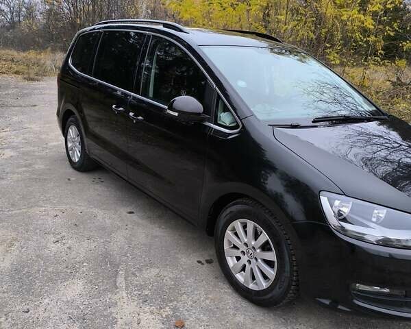 Черный Фольксваген Шаран, объемом двигателя 2 л и пробегом 147 тыс. км за 20000 $, фото 4 на Automoto.ua