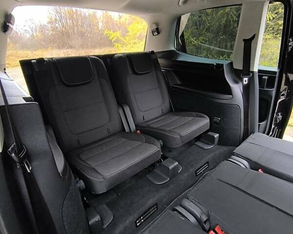 Черный Фольксваген Шаран, объемом двигателя 2 л и пробегом 147 тыс. км за 20000 $, фото 14 на Automoto.ua