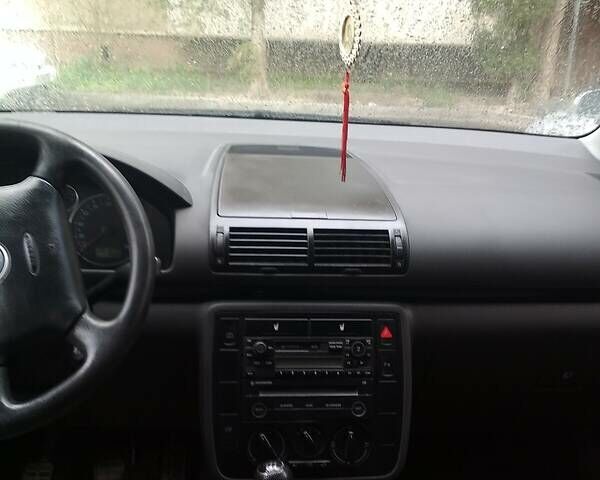 Чорний Фольксваген Шаран, об'ємом двигуна 1.9 л та пробігом 271 тис. км за 5000 $, фото 4 на Automoto.ua